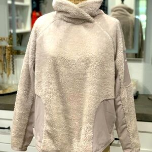 Nike fuzzy sweatshirt